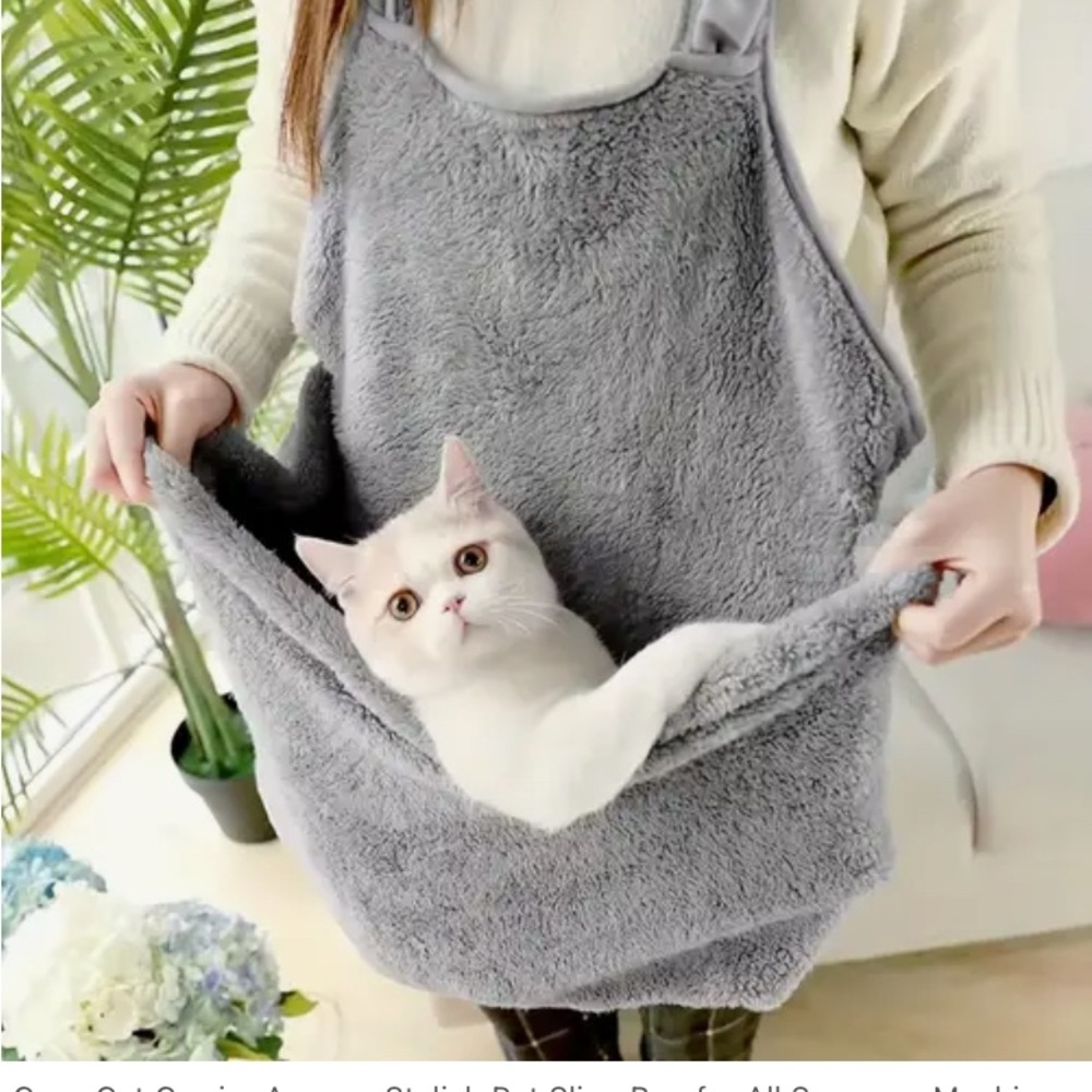 Cozy Gray Pet Carrying apron - Picture 2 of 3